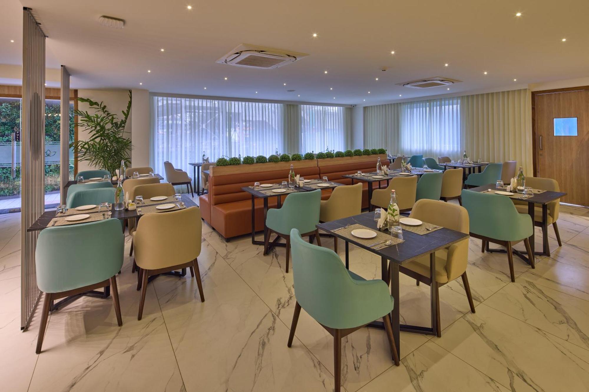 Grand Continent Hebbal A Sarovar Portico Affiliate Hotel Бангалор Экстерьер фото