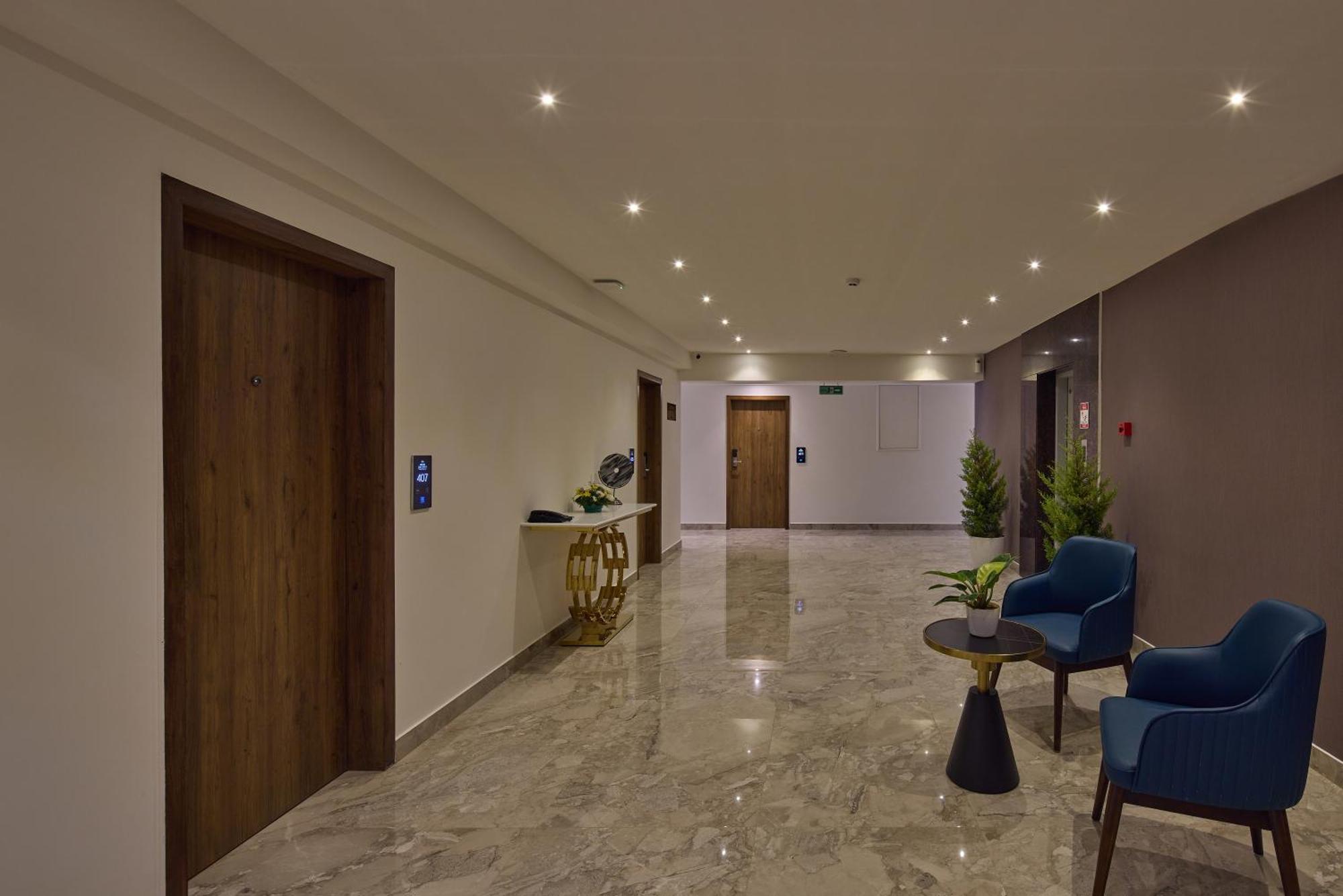 Grand Continent Hebbal A Sarovar Portico Affiliate Hotel Бангалор Экстерьер фото
