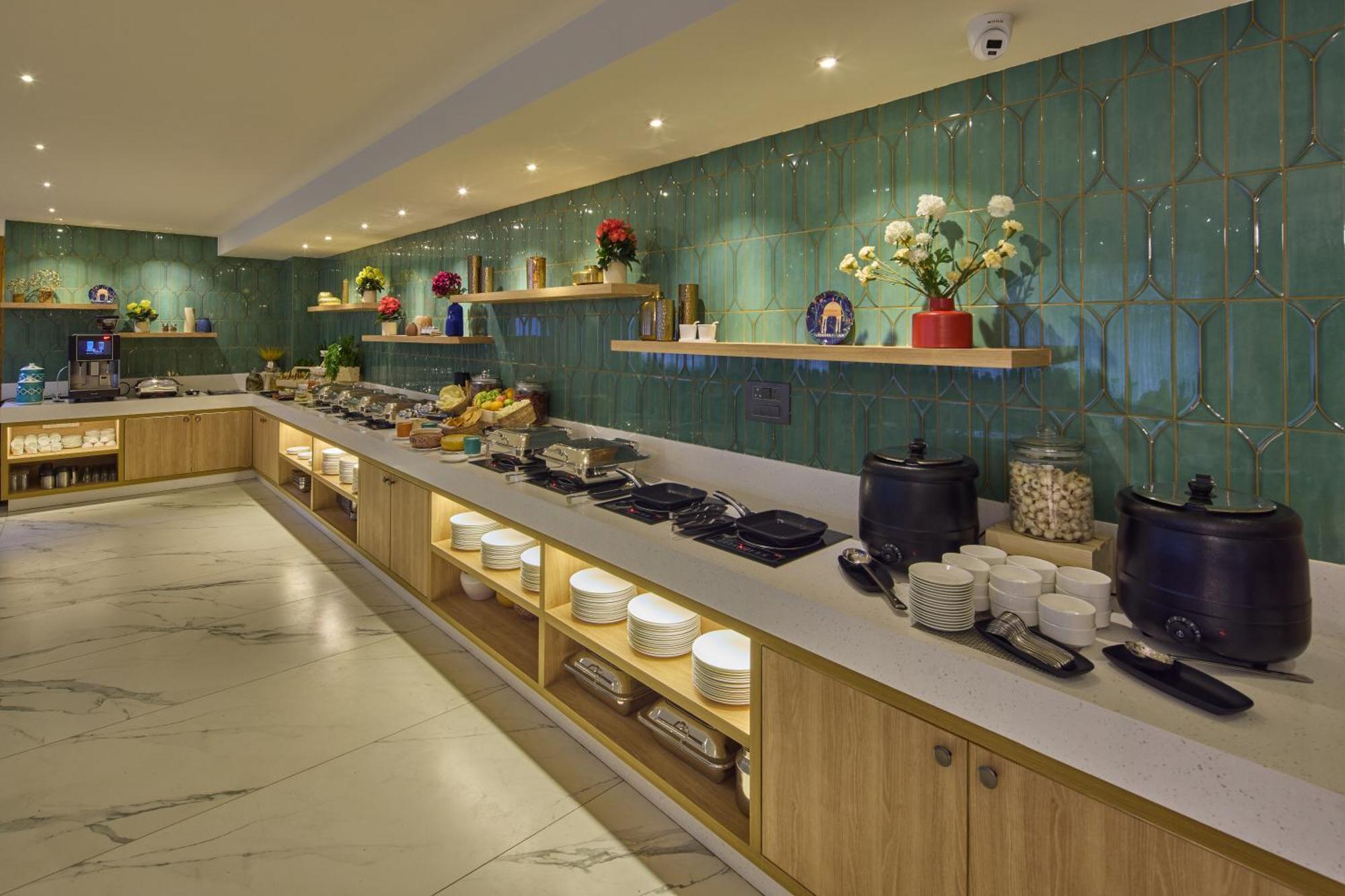 Grand Continent Hebbal A Sarovar Portico Affiliate Hotel Бангалор Экстерьер фото