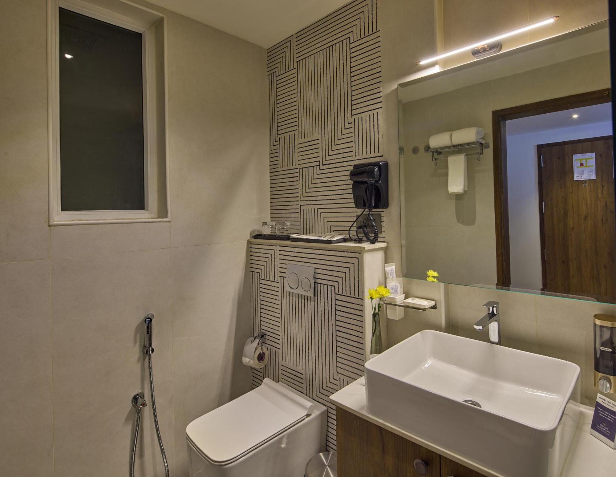 Grand Continent Hebbal A Sarovar Portico Affiliate Hotel Бангалор Экстерьер фото